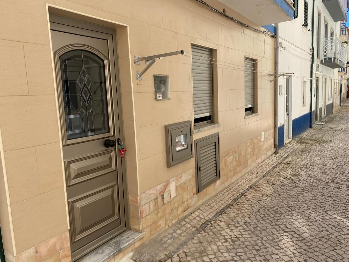Avo Velha - Faneca Apartamentos Nazaré Exteriör bild
